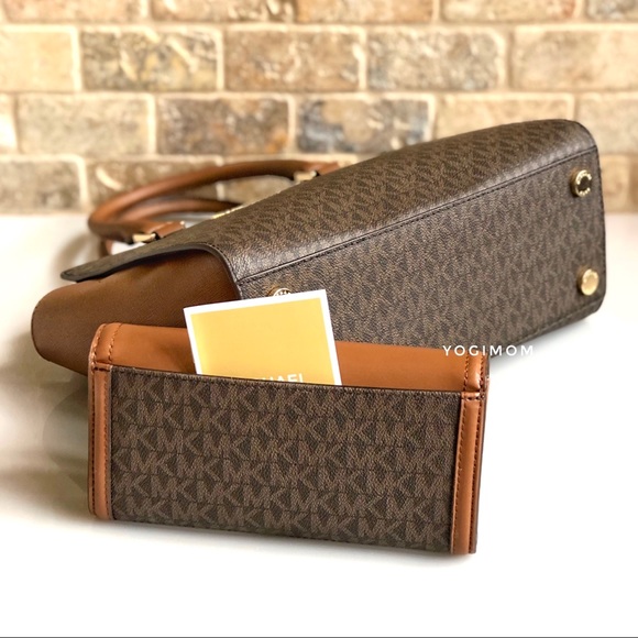 SOLD ON OFFER UP-BUNDLE MICHAEL KORS SELMA SATCHEL CROSSBODY WALLET - Picture 5 of 8